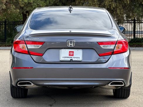 Used 2018 Honda Accord Sport image 5