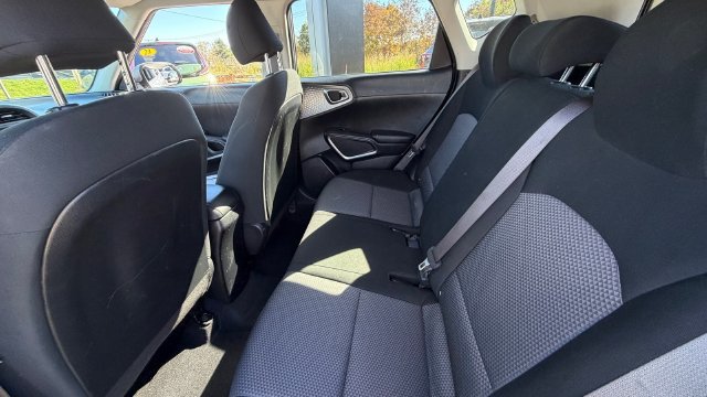 Certified 2023 Kia Soul LX FWD image 19