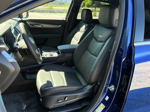 New 2026 Cadillac XT5 Luxury w/ LPO, Premium Carpet Package AWD/4WD image 15