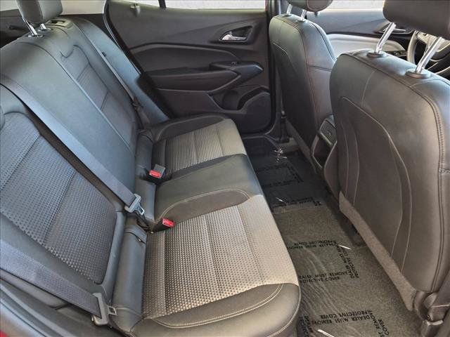 Used 2025 Chevrolet Trax LT FWD image 24