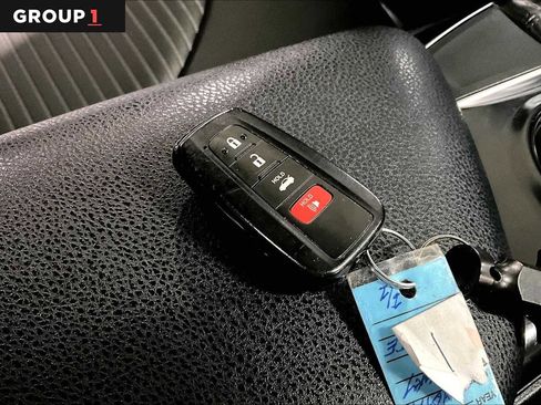 Certified 2019 Toyota Camry SE image 14