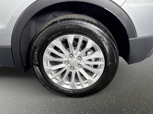 Used 2024 Cadillac XT4 Luxury w/ Cold Weather Package image 32