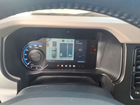 Certified 2022 Ford Bronco Wildtrak image 16