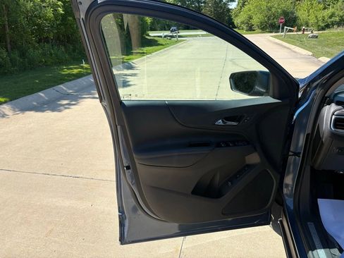 Used 2024 Chevrolet Equinox Premier w/ LPO, Floor Liner Package FWD image 13