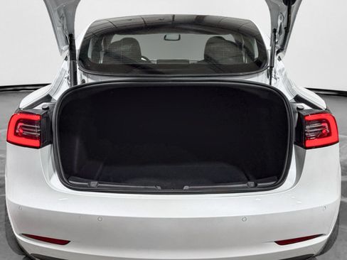 Used 2022 Tesla Model 3 Long Range AWD/4WD image 25