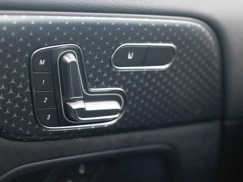 Certified 2025 Mercedes-Benz GLA 250 GLA 250 image 34