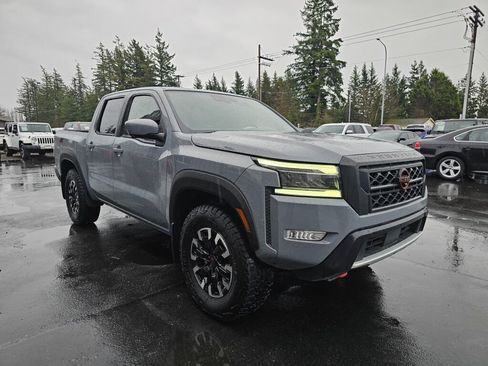 Used 2022 Nissan Frontier PRO-4X image 7