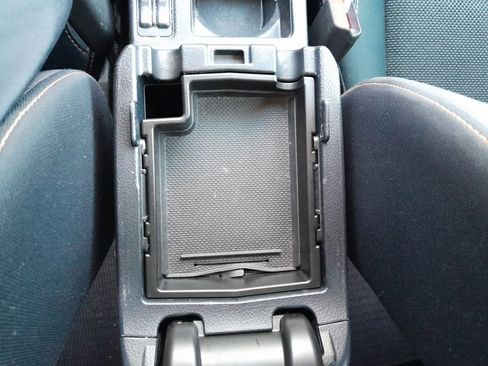 Used 2017 Subaru Crosstrek 2.0i Premium image 28