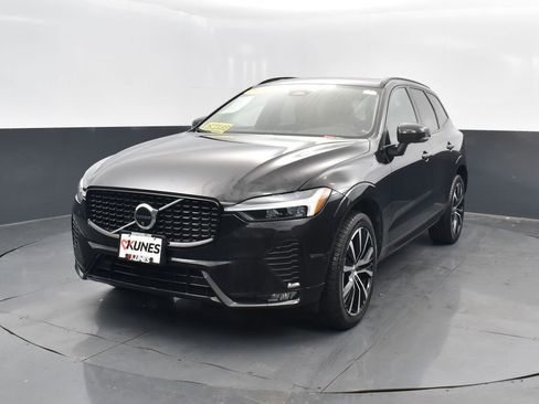 Used 2024 Volvo XC60 B5 Plus image 7