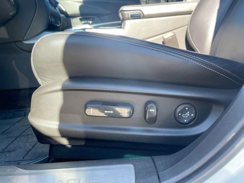 Used 2018 Acura RLX Sport Hybrid w/ Advance Pkg image 21