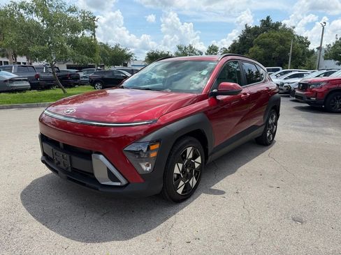 Used 2024 Hyundai Kona SEL FWD image 3