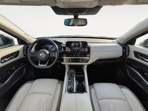 Used 2022 Nissan Pathfinder SL w/ SL Premium Package image 13