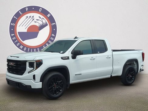 Used 2025 GMC Sierra 1500 Elevation AWD/4WD image 2