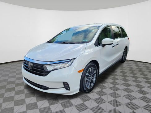 Used 2024 Honda Odyssey EX-L image 2