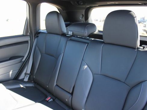 Used 2025 Subaru Forester Limited image 18