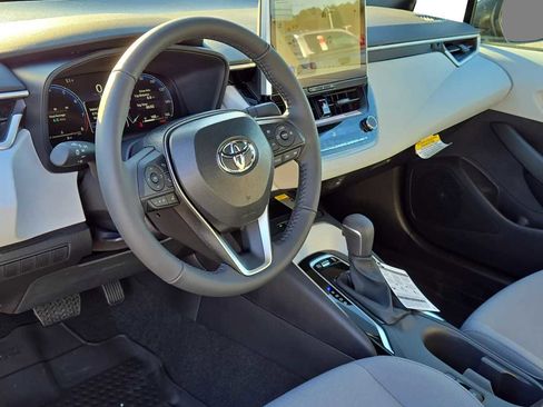 Used 2026 Toyota Corolla SE w/ SE Package image 17