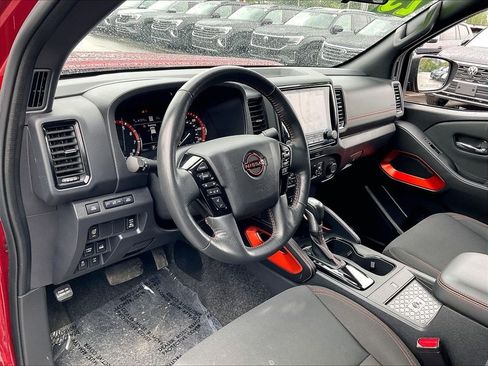 Used 2023 Nissan Frontier PRO-4X w/ Pro Convenience Package AWD/4WD image 8