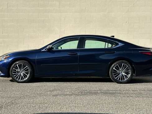 Used 2023 Lexus ES 350 w/ Premium Package image 7