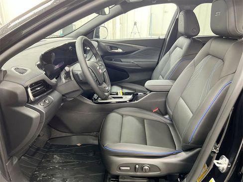 New 2026 Buick Envista Sport Touring image 18