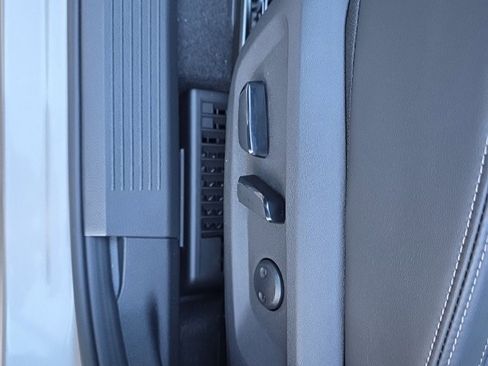 New 2026 Nissan Rogue Platinum image 17