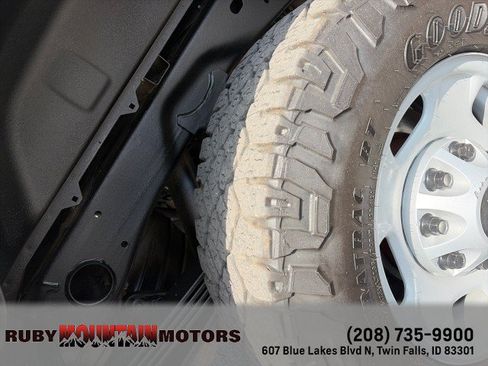 Used 2021 Chevrolet Silverado 2500 W/T w/ WT Convenience Package AWD/4WD image 9