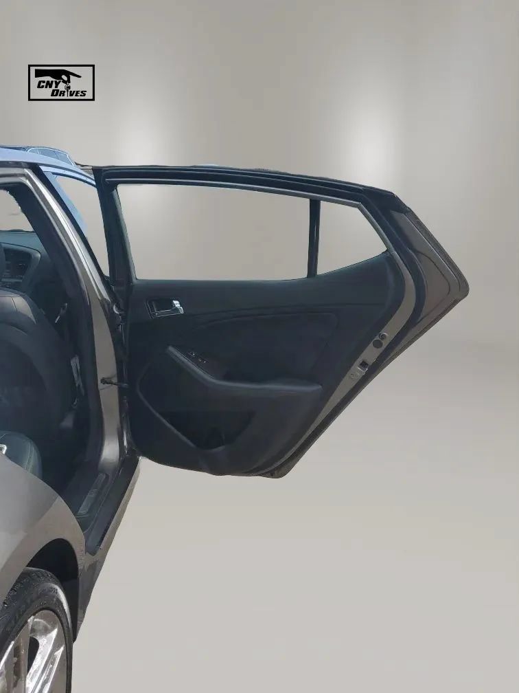 Used 2013 Kia Optima SX w/ Limited Pkg FWD image 16