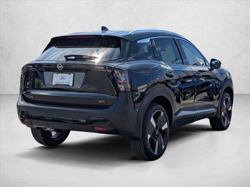 Used 2025 Nissan Kicks SR FWD image 5
