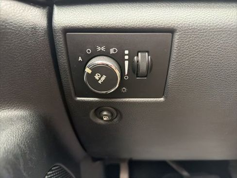 Used 2012 Jeep Grand Cherokee Laredo w/ Laredo E Group image 22