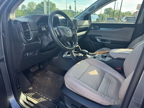 Used 2024 Ford Ranger Lariat w/ Advanced Towing Package image 10