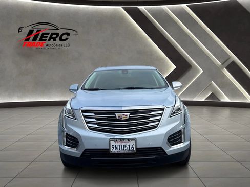 Used 2017 Cadillac XT5 Luxury w/ Driver Awareness Package AWD/4WD image 11