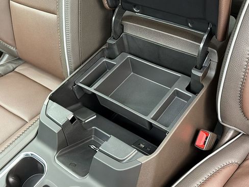 Used 2025 GMC Sierra 3500 Denali w/ Denali Reserve Package image 27