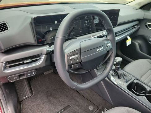 Used 2025 Kia K4 EX FWD image 17