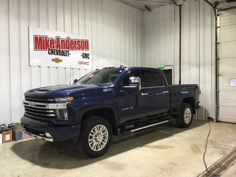 Used 2022 Chevrolet Silverado 2500 High Country w/ Technology Package image 1