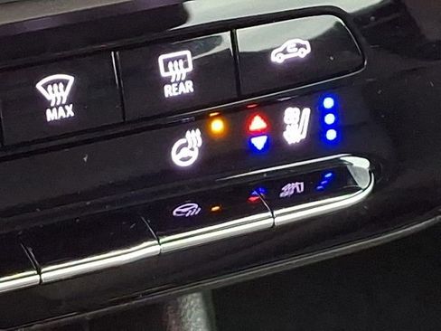 Used 2023 Chevrolet Bolt EUV Premier w/ Sun & Sound Package image 31