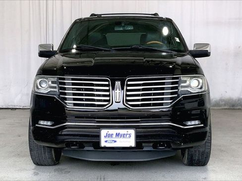 Used 2017 Lincoln Navigator Select RWD image 2