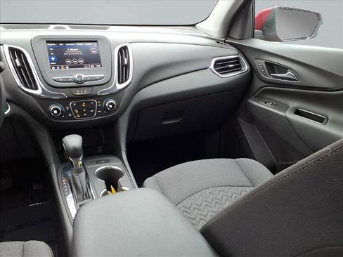 Used 2024 Chevrolet Equinox LT image 9