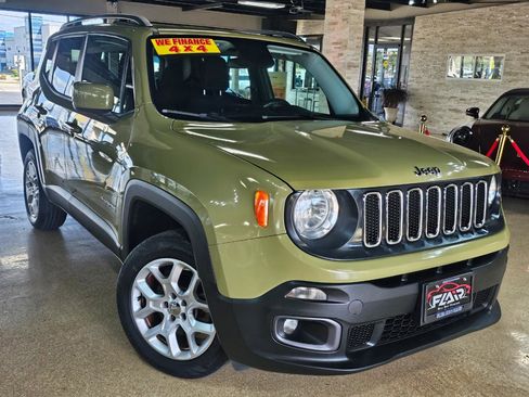 Used 2015 Jeep Renegade Latitude w/ Popular Equipment Group AWD/4WD image 1