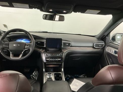 Used 2020 Ford Explorer Platinum image 28