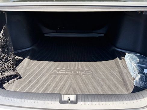 Used 2023 Honda Accord EX image 12