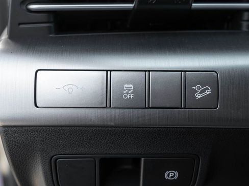 Used 2025 Hyundai Kona SEL FWD image 22