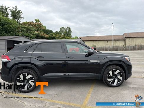 Used 2025 Volkswagen Atlas Cross Sport SE AWD/4WD image 6