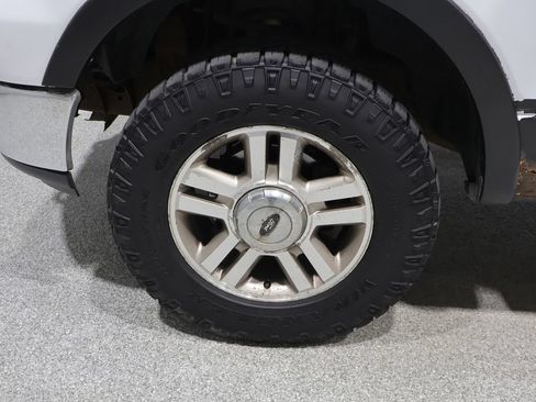 Used 2005 Ford F150 Lariat AWD/4WD image 9