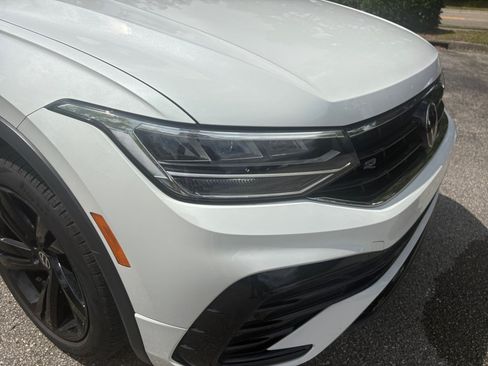 Certified 2024 Volkswagen Tiguan SE R-Line FWD image 24