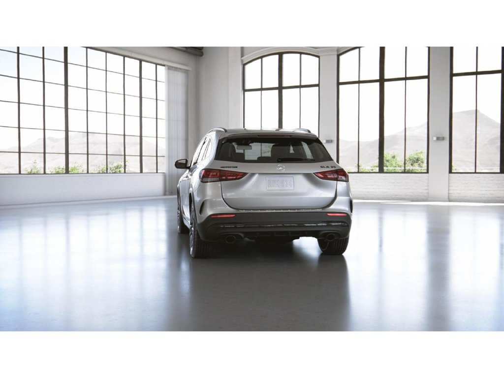 Certified 2022 Mercedes-Benz GLA 35 AMG 4MATIC image 27