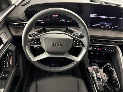 Used 2025 Audi Q5 Premium w/ Convenience Package AWD/4WD image 13