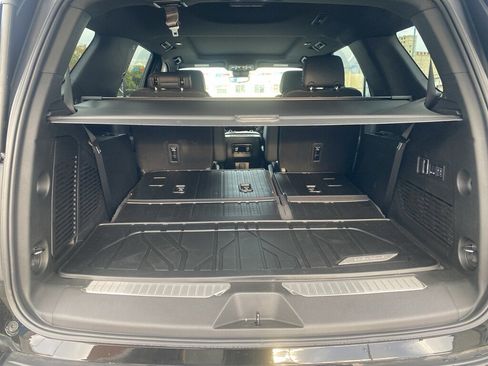 New 2026 Chevrolet Tahoe High Country w/ Sun And Tow Package image 15