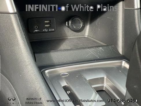 Used 2021 Subaru Forester Premium AWD/4WD image 23