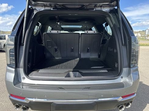 New 2025 Chevrolet Suburban Premier w/ Sun And Tow Package image 18