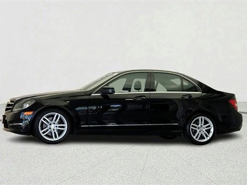 Used 2014 Mercedes-Benz C 300 4MATIC Sedan image 4