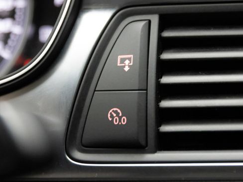 Used 2016 Audi RS 7 Prestige w/ Carbon-Optic Package image 91